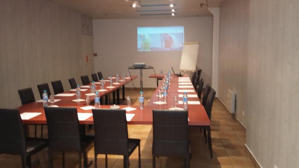 Comfort Hotel Rosporden Concarneau Екстер'єр фото