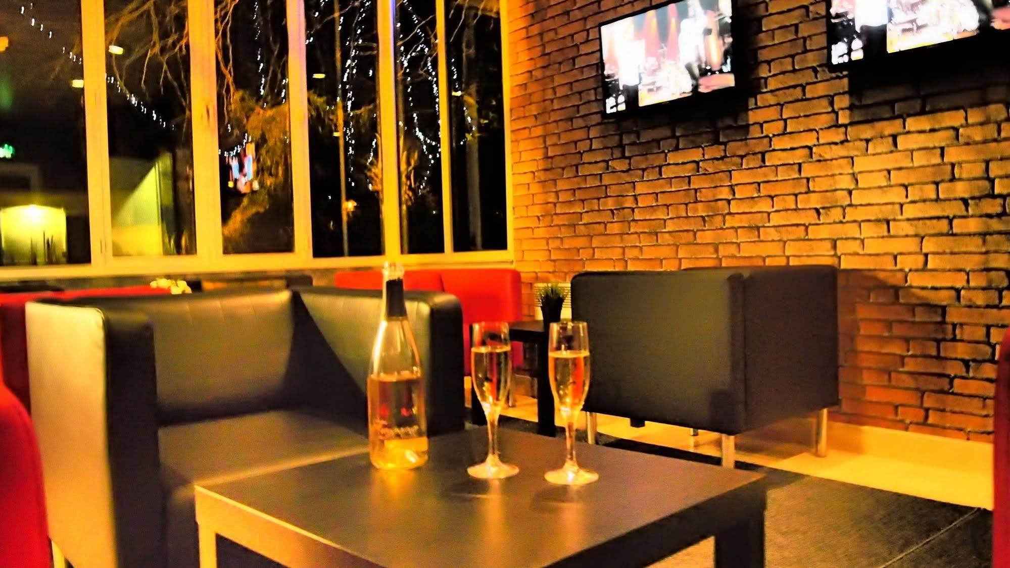 Comfort Hotel Rosporden Concarneau Екстер'єр фото