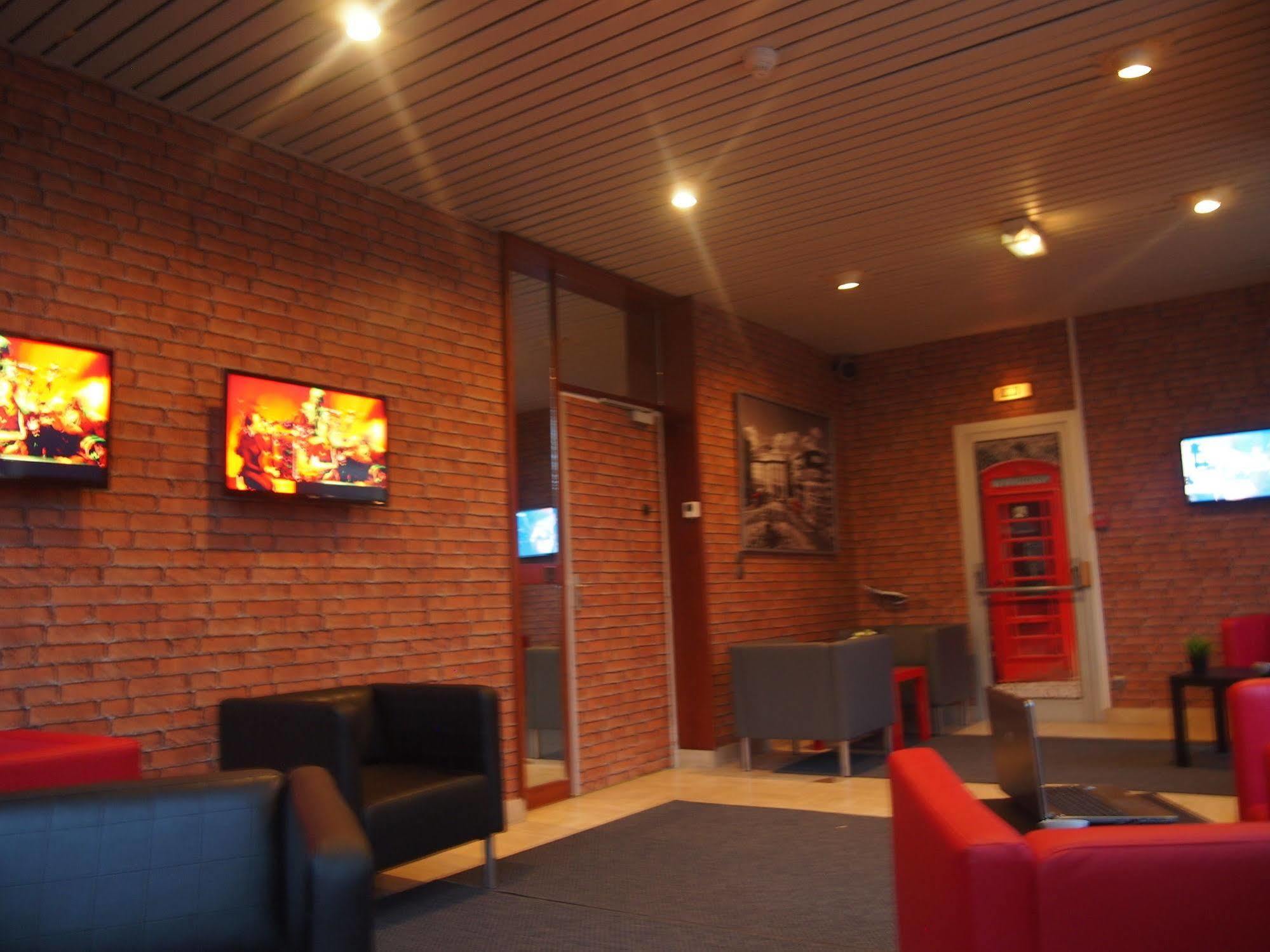 Comfort Hotel Rosporden Concarneau Екстер'єр фото